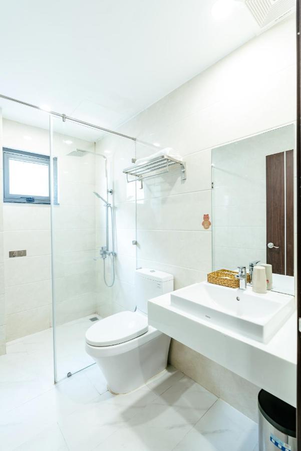Sweden Hotel And Apartment Дананг Екстериор снимка